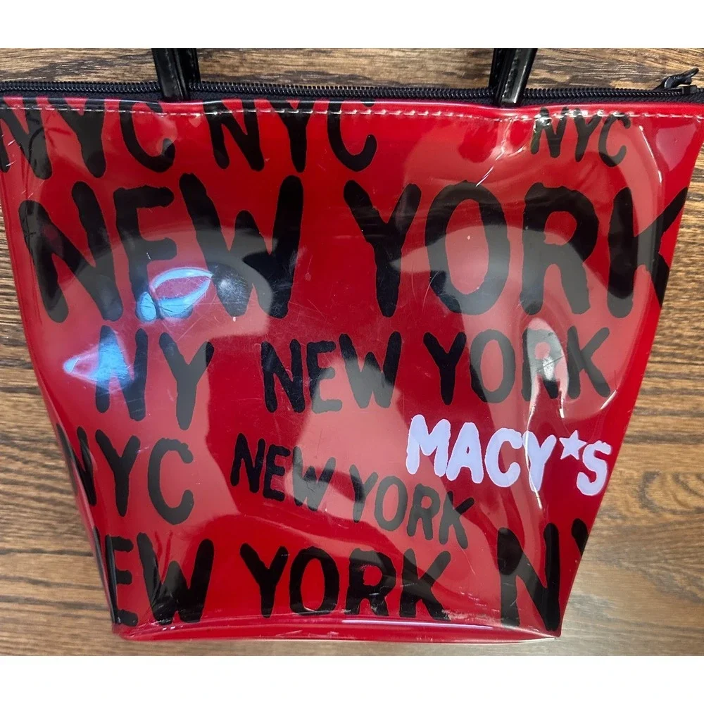Macy's New York City Souvenir Tote Bag Red Vinyl Y2K Herald Square Small Zip Bag